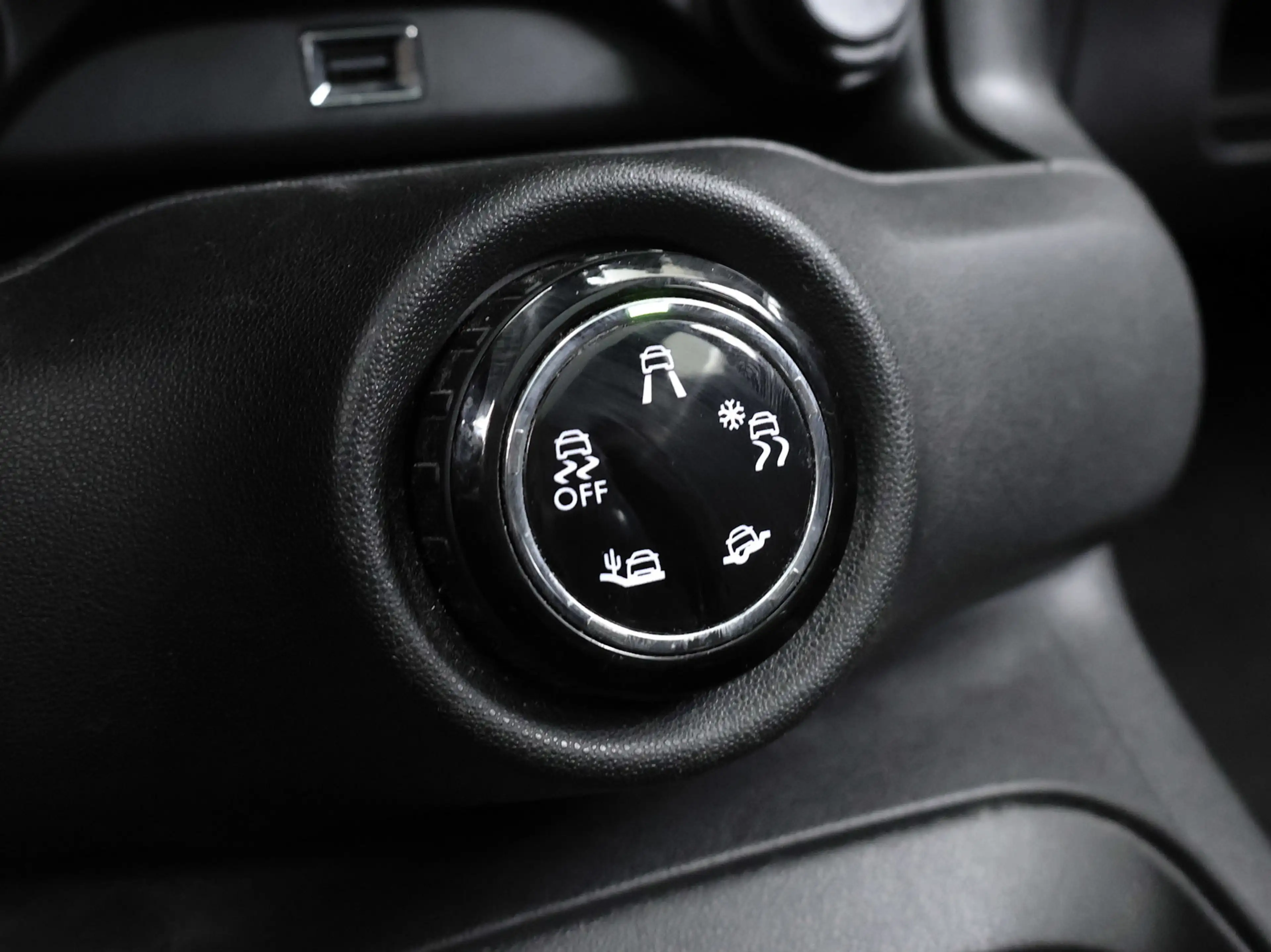 Citroen C4 Cactus 1.2 PureTech Shine (PANORAMADAK,APPLE CARPLAY,STOE — photo 18