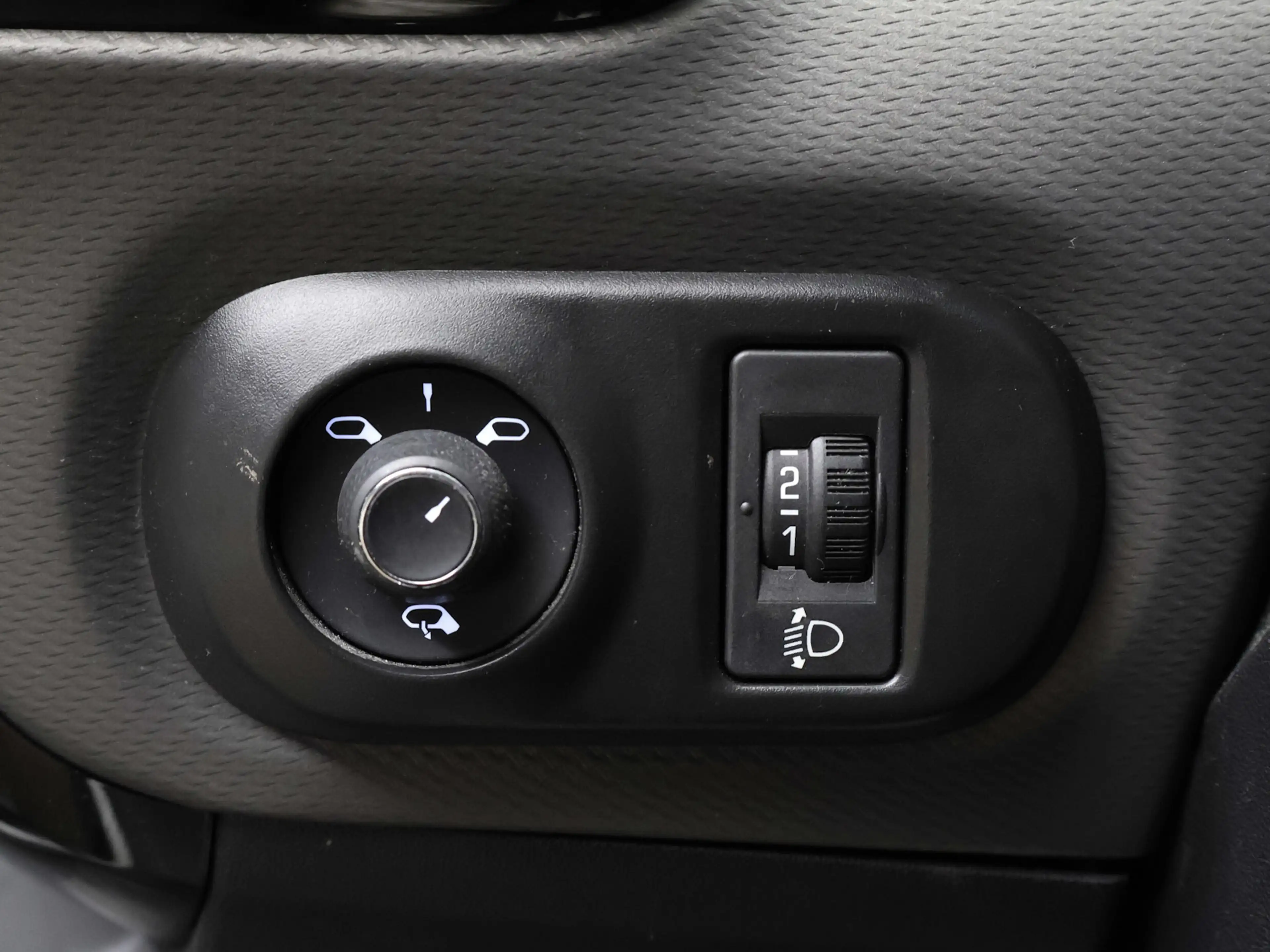 Citroen C4 Cactus 1.2 PureTech Shine (PANORAMADAK,APPLE CARPLAY,STOE — photo 22