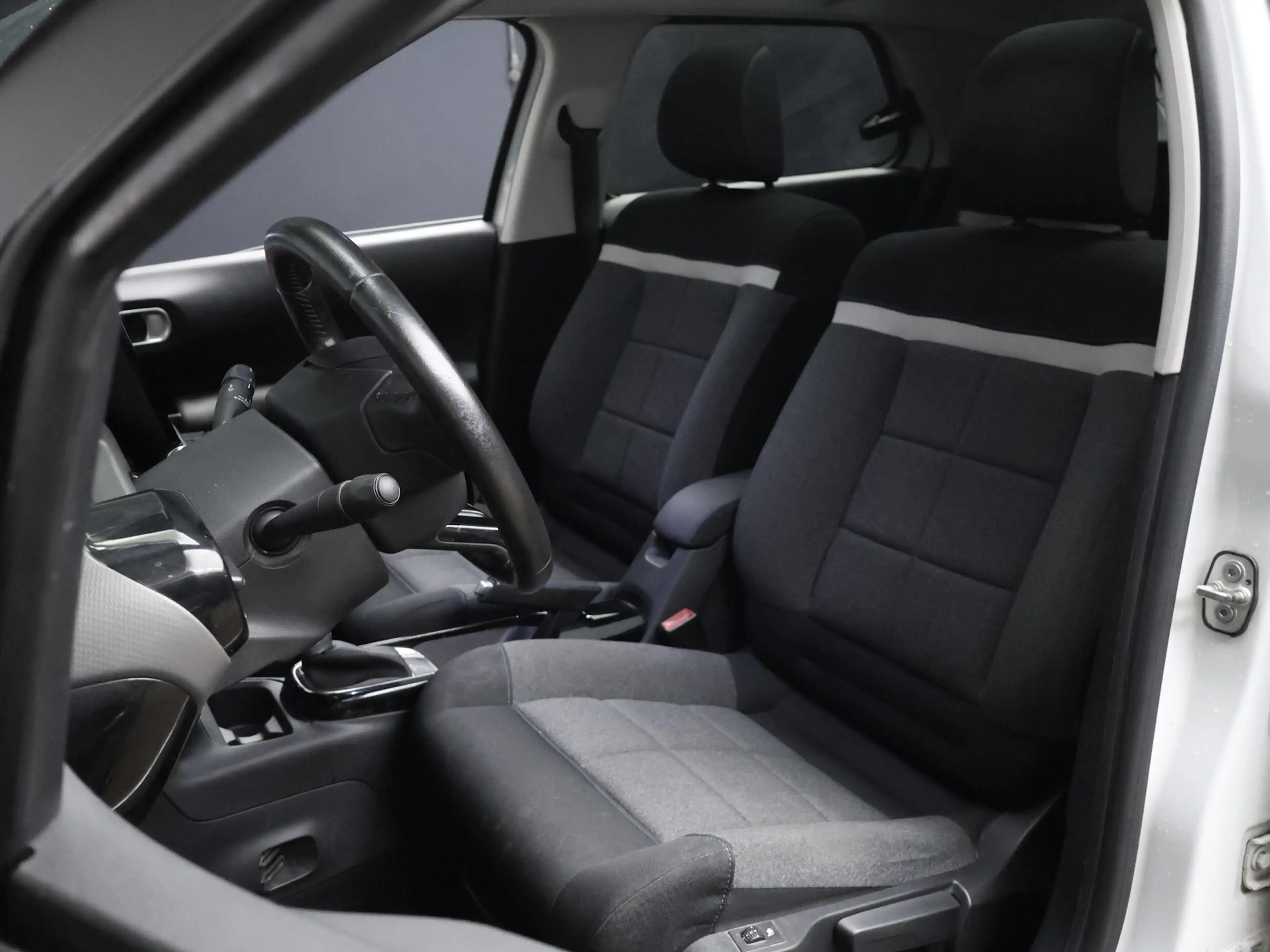 Citroen C4 Cactus 1.2 PureTech Shine (PANORAMADAK,APPLE CARPLAY,STOE — photo 26