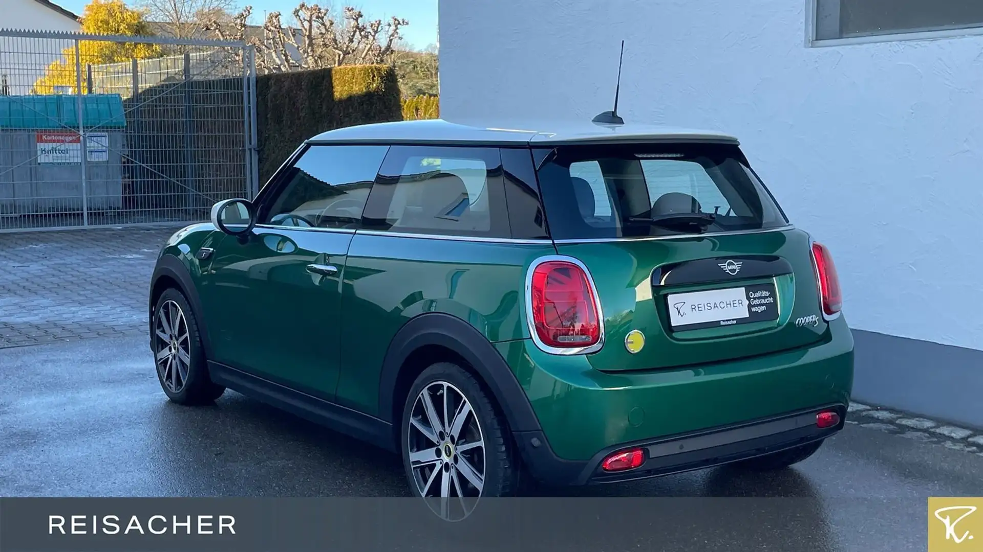 MINI Cooper SE Classic-Trim,Navi,SpoSi,SH,LED,DAB+ Grün - 2