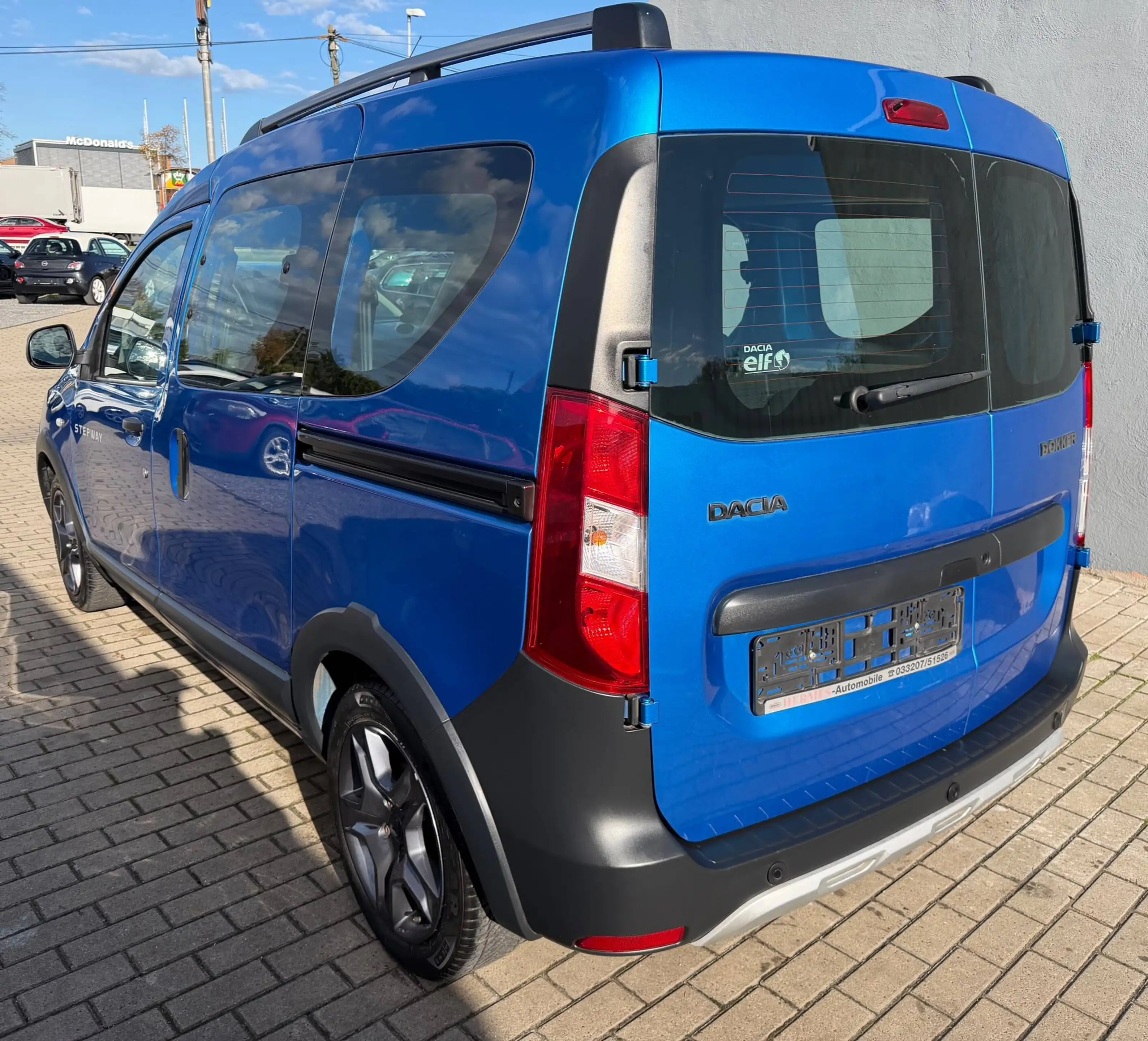 Dacia Dokker Stepway Celebration*Navi*Klima*Schiebetüren*Tempo* — photo 4