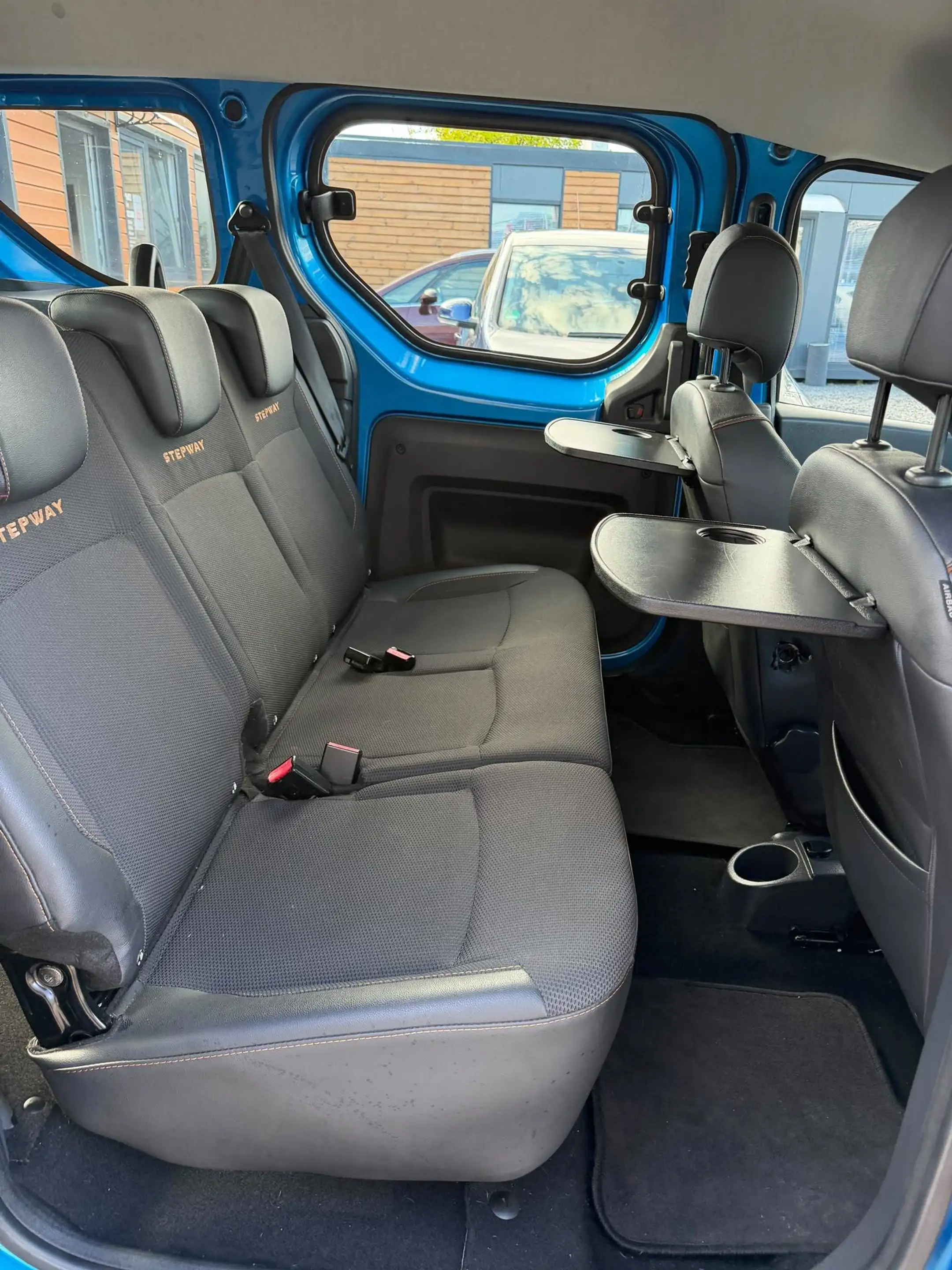 Dacia Dokker Stepway Celebration*Navi*Klima*Schiebetüren*Tempo* — photo 12