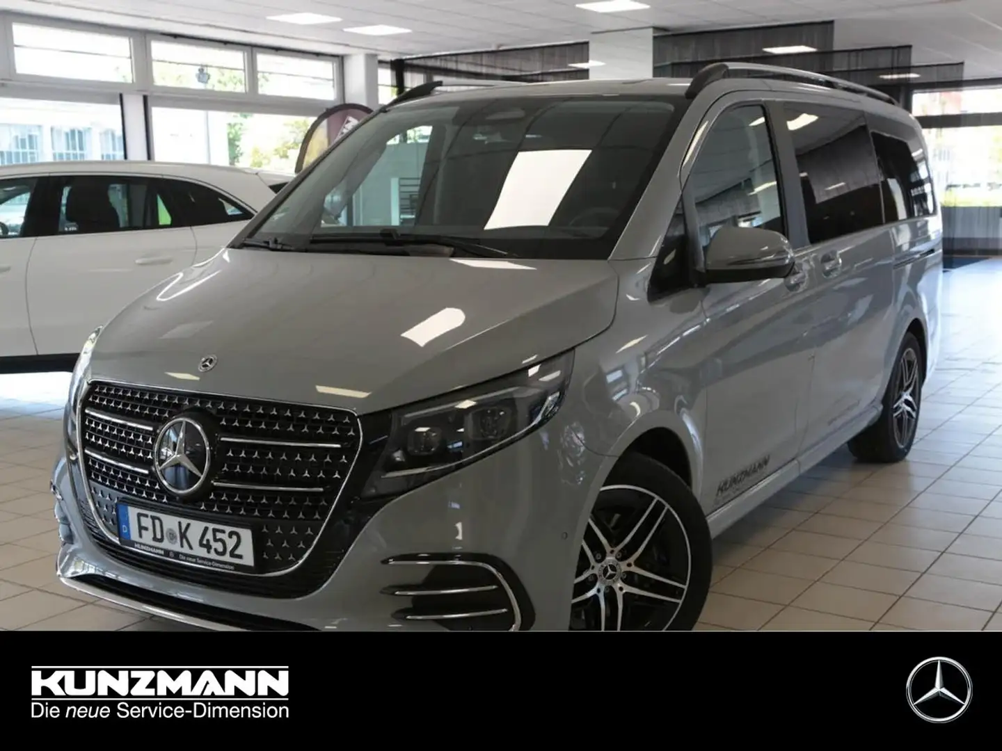 Mercedes-Benz V 300 d STYLE Lang AMG Distronic Standheizung Grau - 1