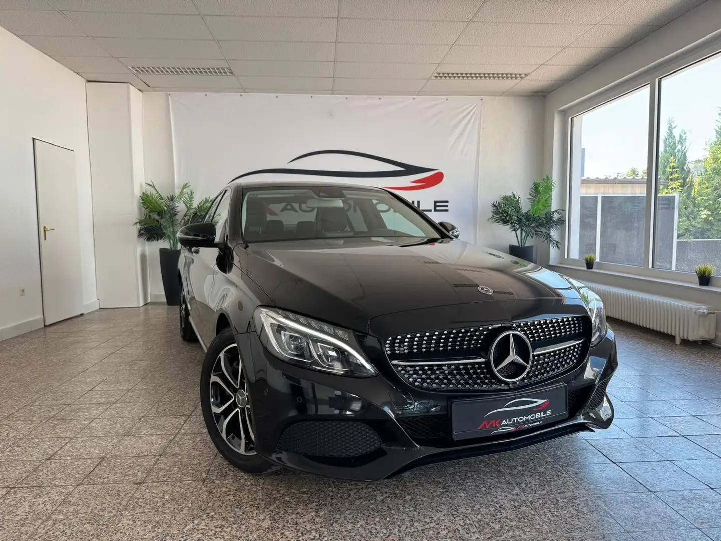 Mercedes-Benz C 300 Night-Paket Kamera Ambiente Navi LED ILS Noir - 1