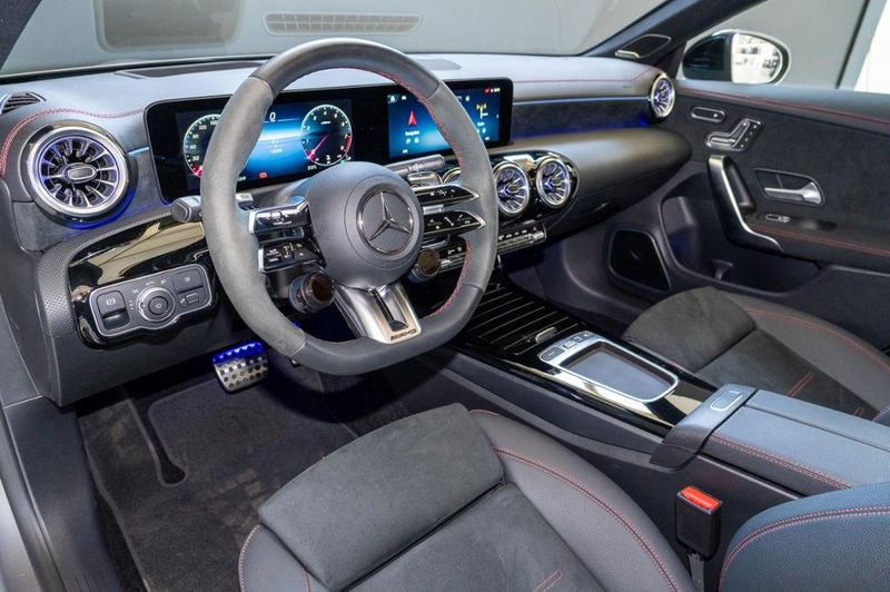 Mercedes-Benz CLA 45 AMG AMG CLA 45 S 4M *Night II Pano GRAU MATT Perf P+ — photo 5