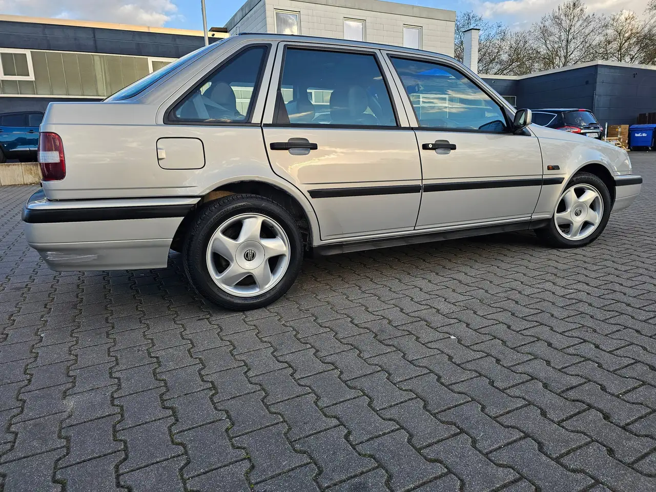 Volvo 440 1.8i Ambiente,2.Hand,Klima,Alu,ZV,el.Fenster,Tüv 04/2028 Old Timer, foto 4