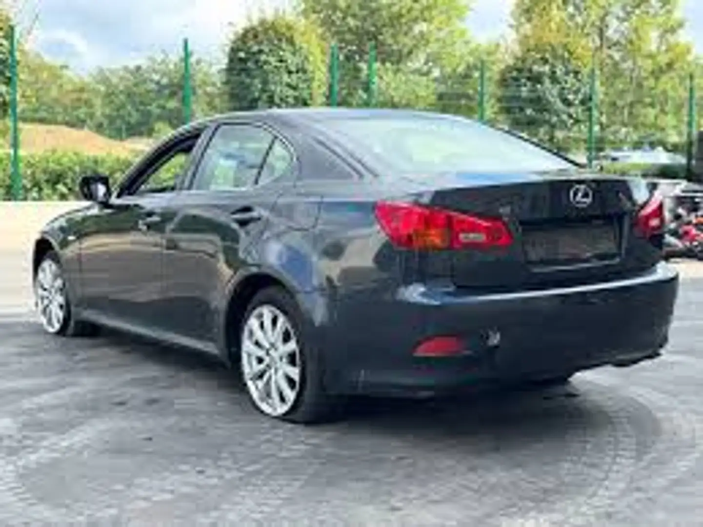 Lexus IS 220d IS 220 2.2 D4D D-CAT Executive Blau - 1