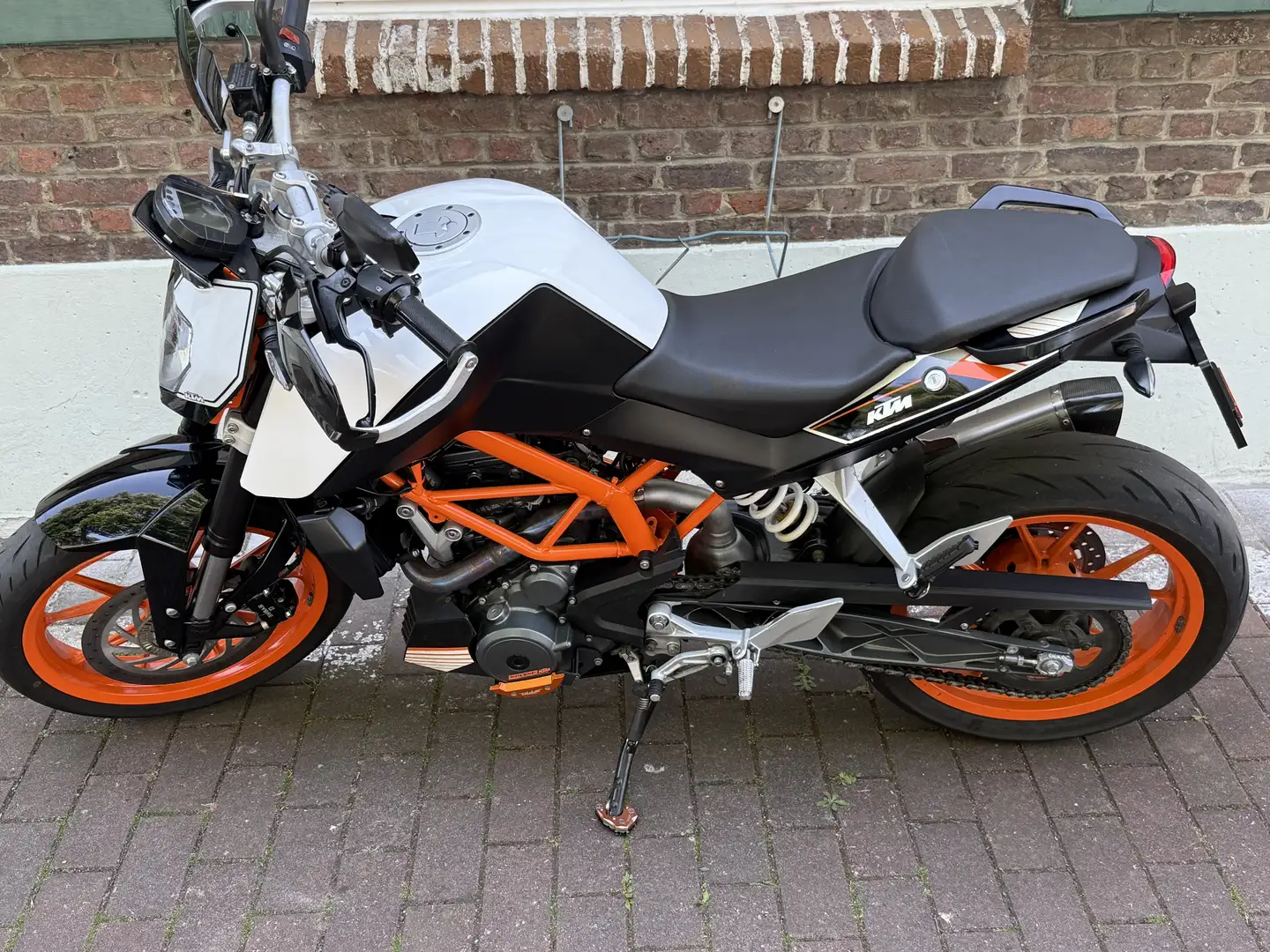 KTM 390 Duke ligne Akrapovic, avec certificat homologation - 1