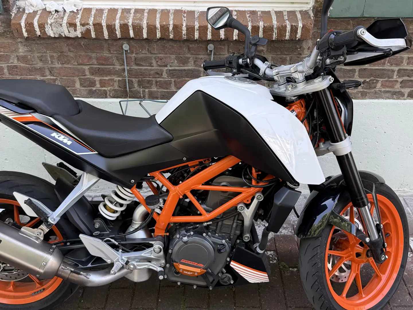 KTM 390 Duke ligne Akrapovic, avec certificat homologation - 2