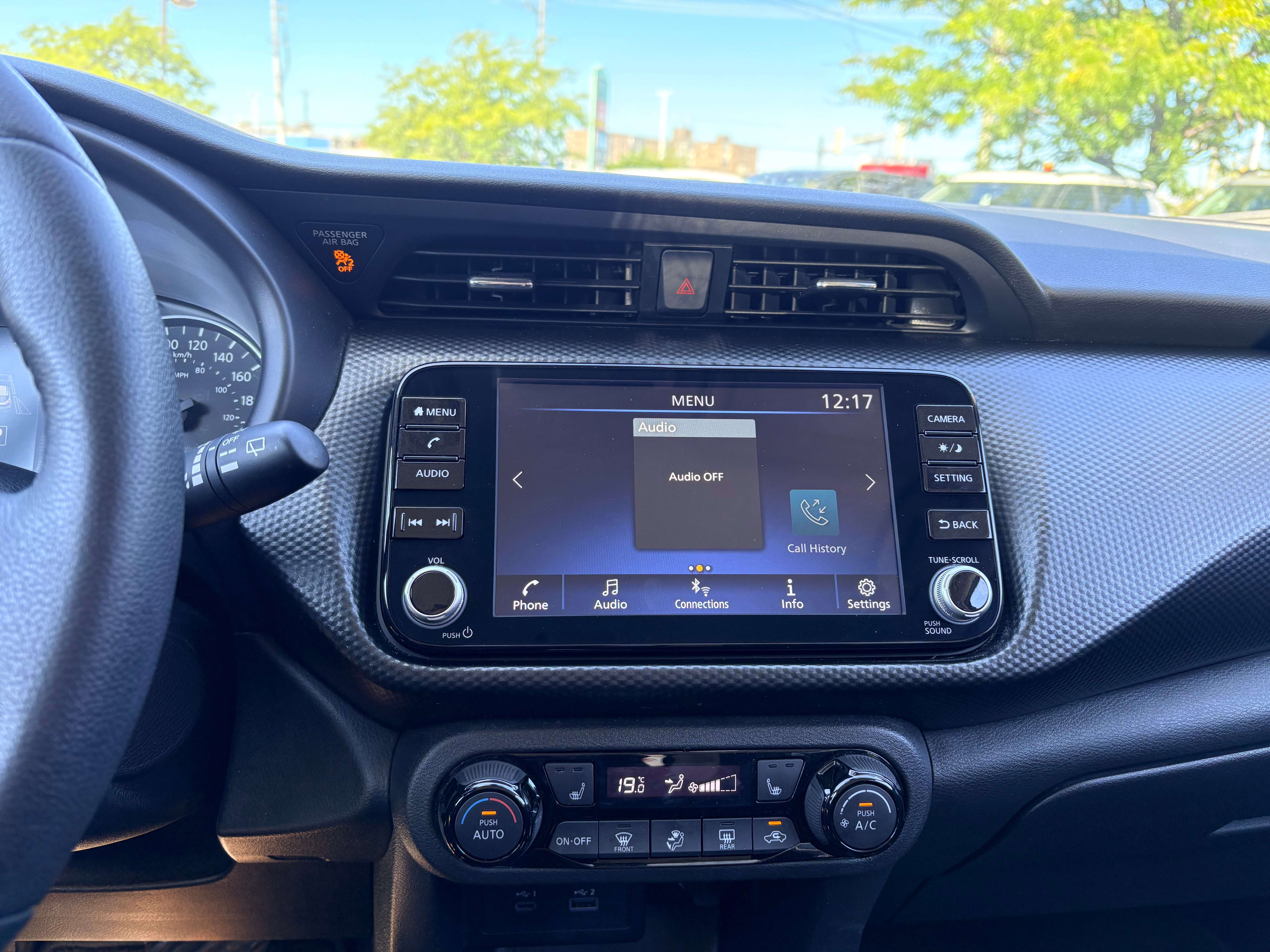 2024 Nissan Kicks SV Back Up Camera Heated Front Seats photo 4