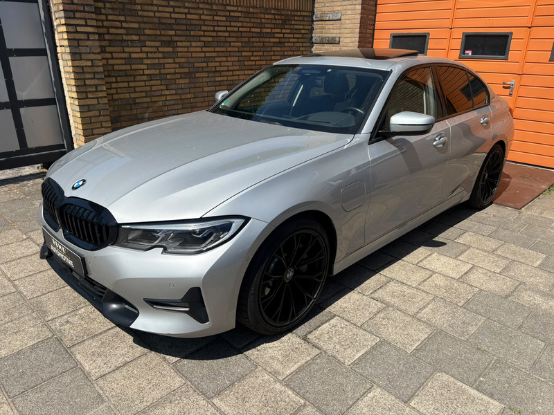 BMW 330 3-serie 330e xDrive High Executive — photo 4