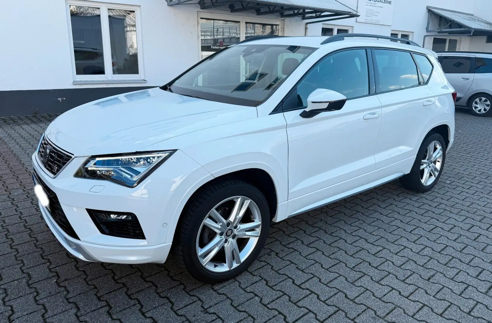 SEAT Ateca FR DSG NAVI/ACC/LED/ALCAN/TOPZUSTAND Blanc - 1