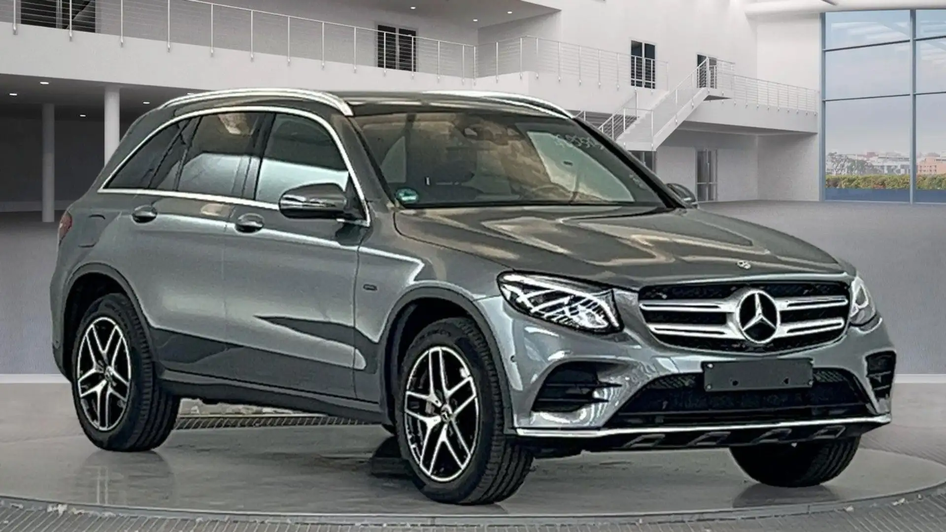 Mercedes-Benz GLC 350 E-Benzin 4Matic/PANO/ ///AMG Line/ 1J.GA Gris - 2
