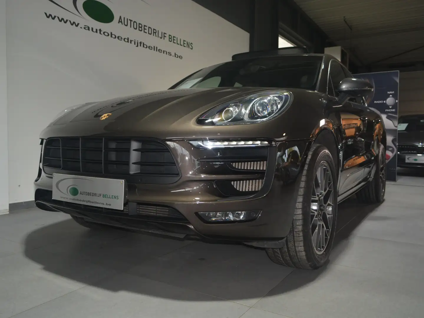 Porsche Macan Macan S PDK 3.0 L V6 / PANORAMA / NAVI + CAMERA Grijs - 2