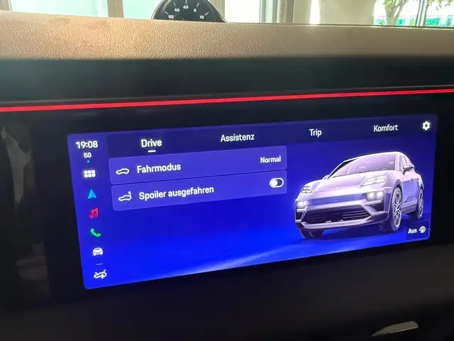 Porsche Macan view 20