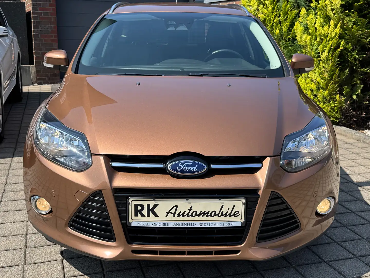 Ford Focus Turnier 1.0 EcoBoost Start-Stopp-System Titanium Braun - 2