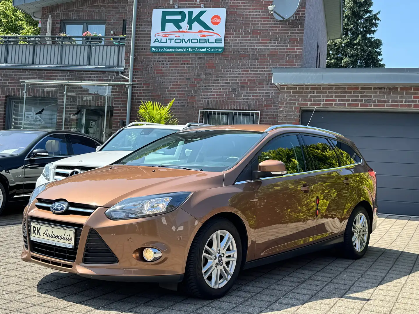 Ford Focus Turnier 1.0 EcoBoost Start-Stopp-System Titanium Braun - 1