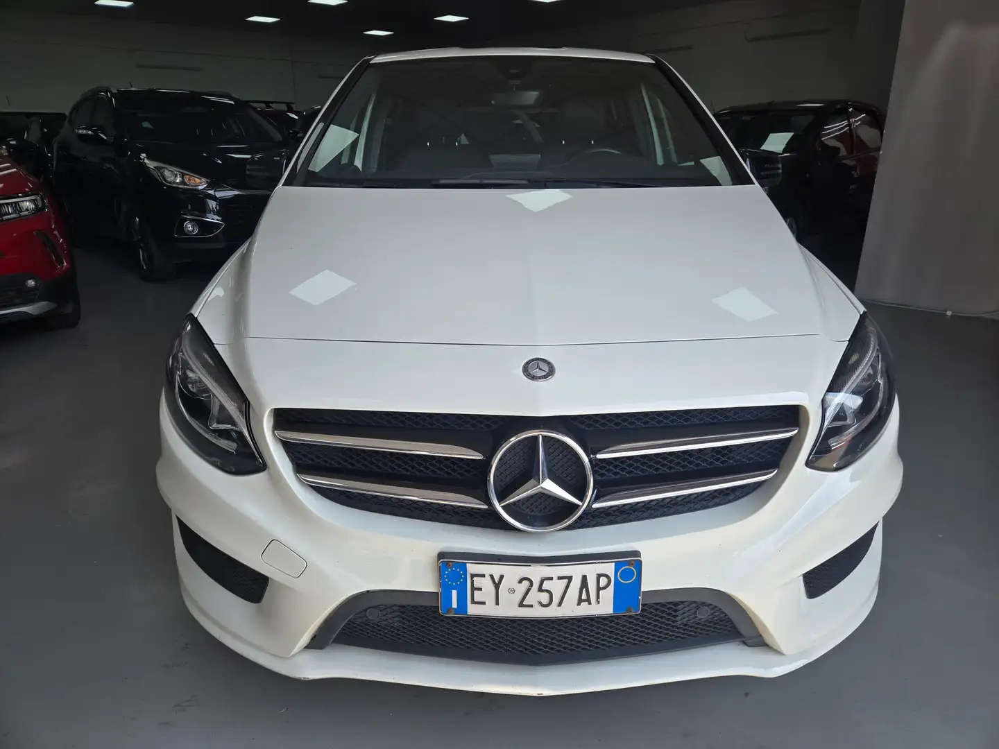 Mercedes-Benz B 180 Classe B - T246 d (cdi) Executive auto FL E6 Bianco - 2