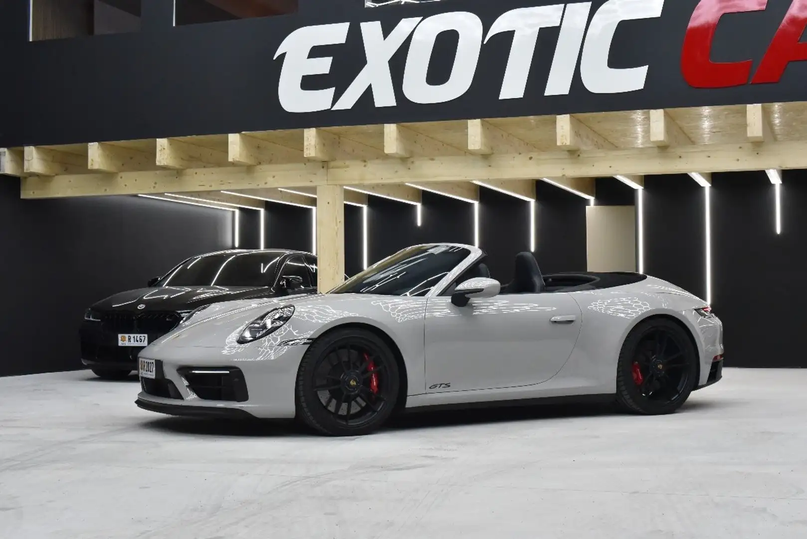 Porsche 992 911 Carrera 4 Cabriolet 3.0i 480 PDK GTS Gris - 1