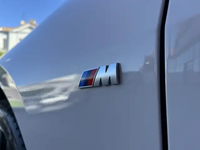 BMW 1 Series view 16