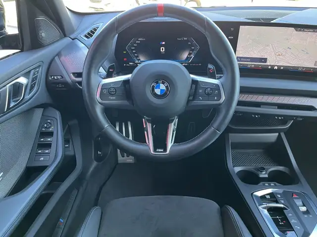 BMW 1 Series view 26