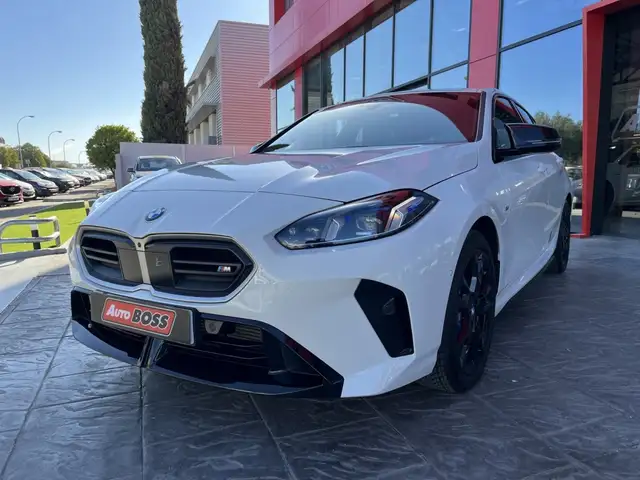 BMW 1 Series view 12