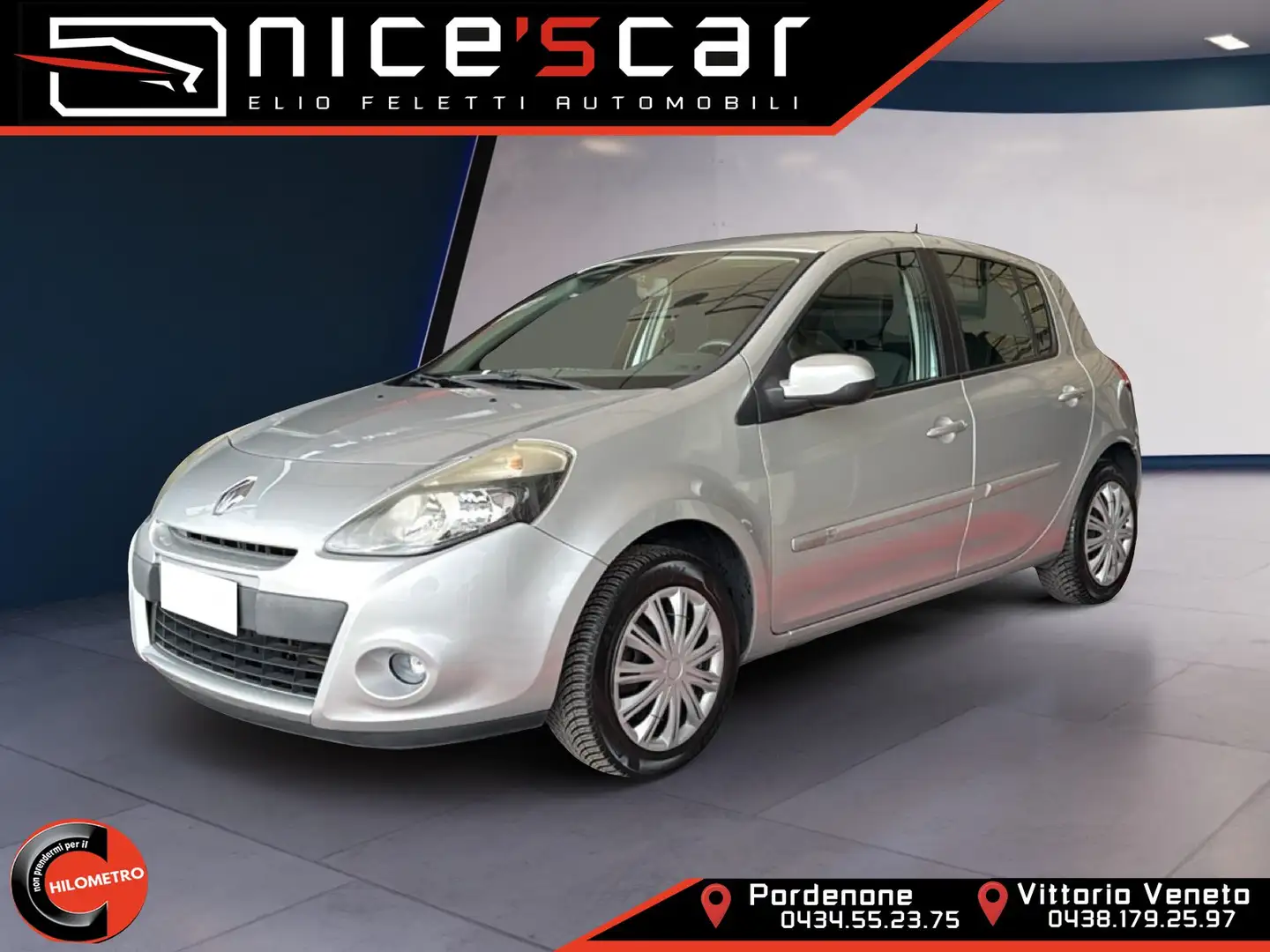 Renault Clio Clio 1.2 16V 5 porte Live! Gris - 1