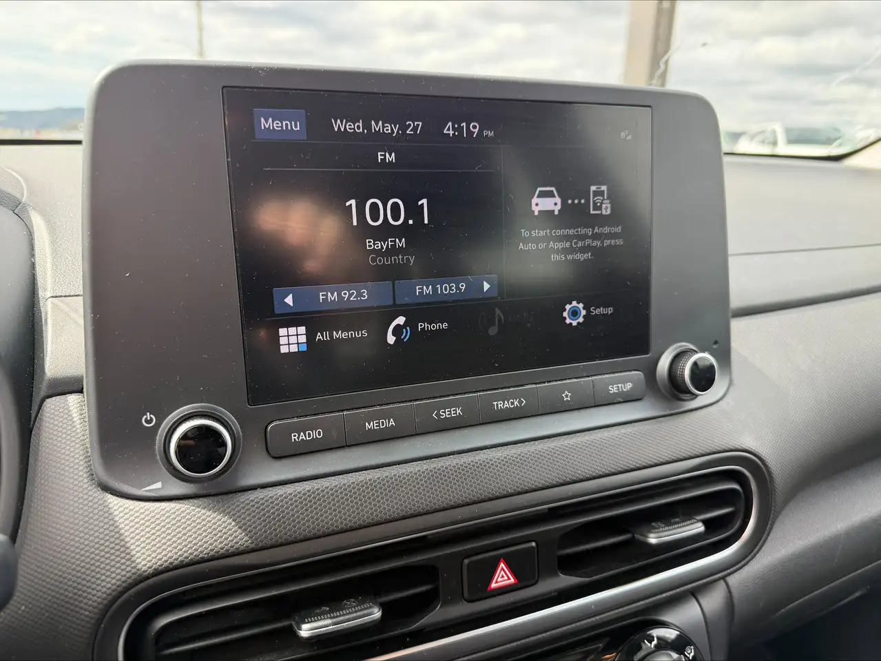 Hyundai KONA снимка Hyundai KONA