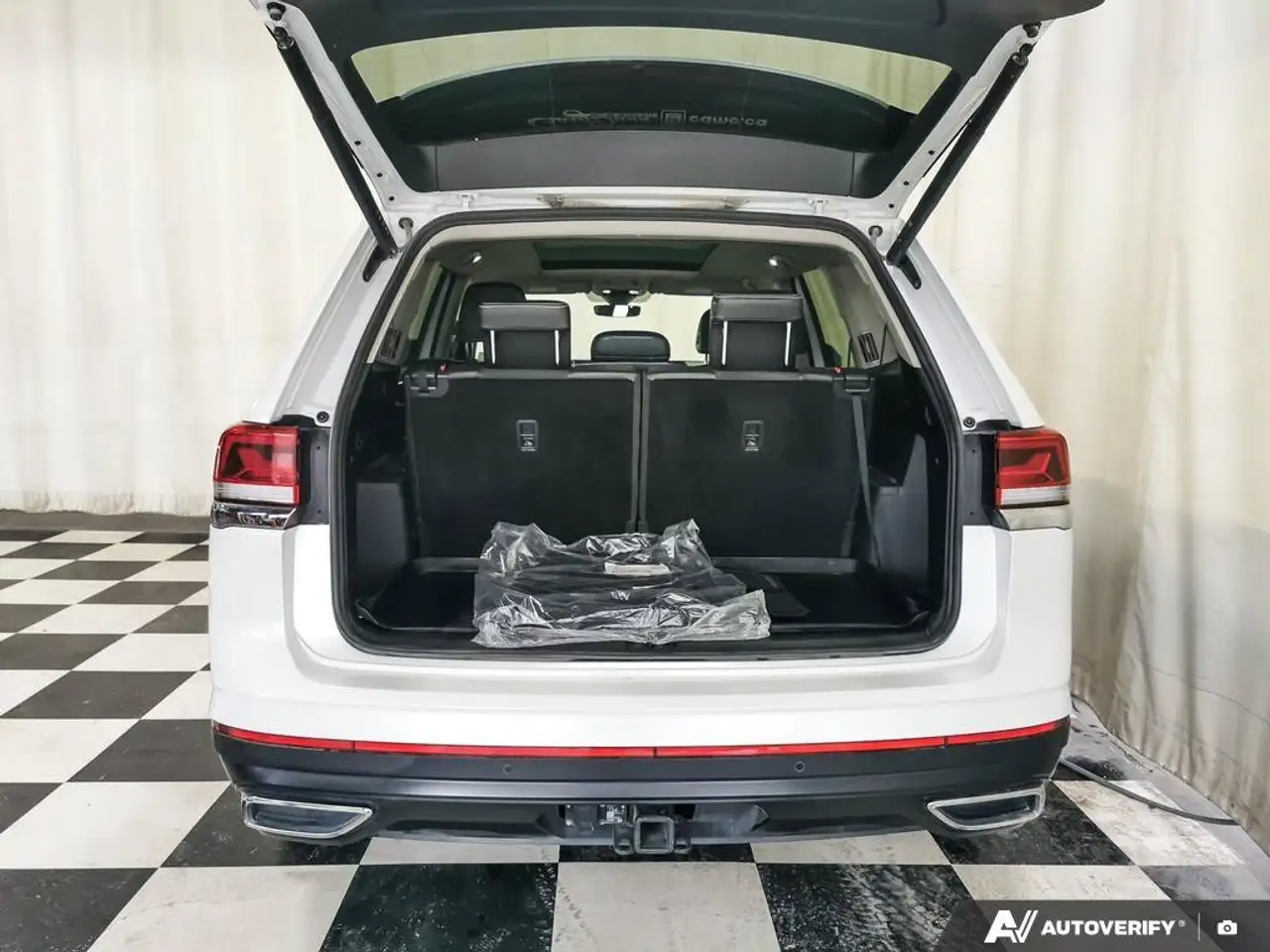 Volkswagen Atlas снимка Volkswagen Atlas