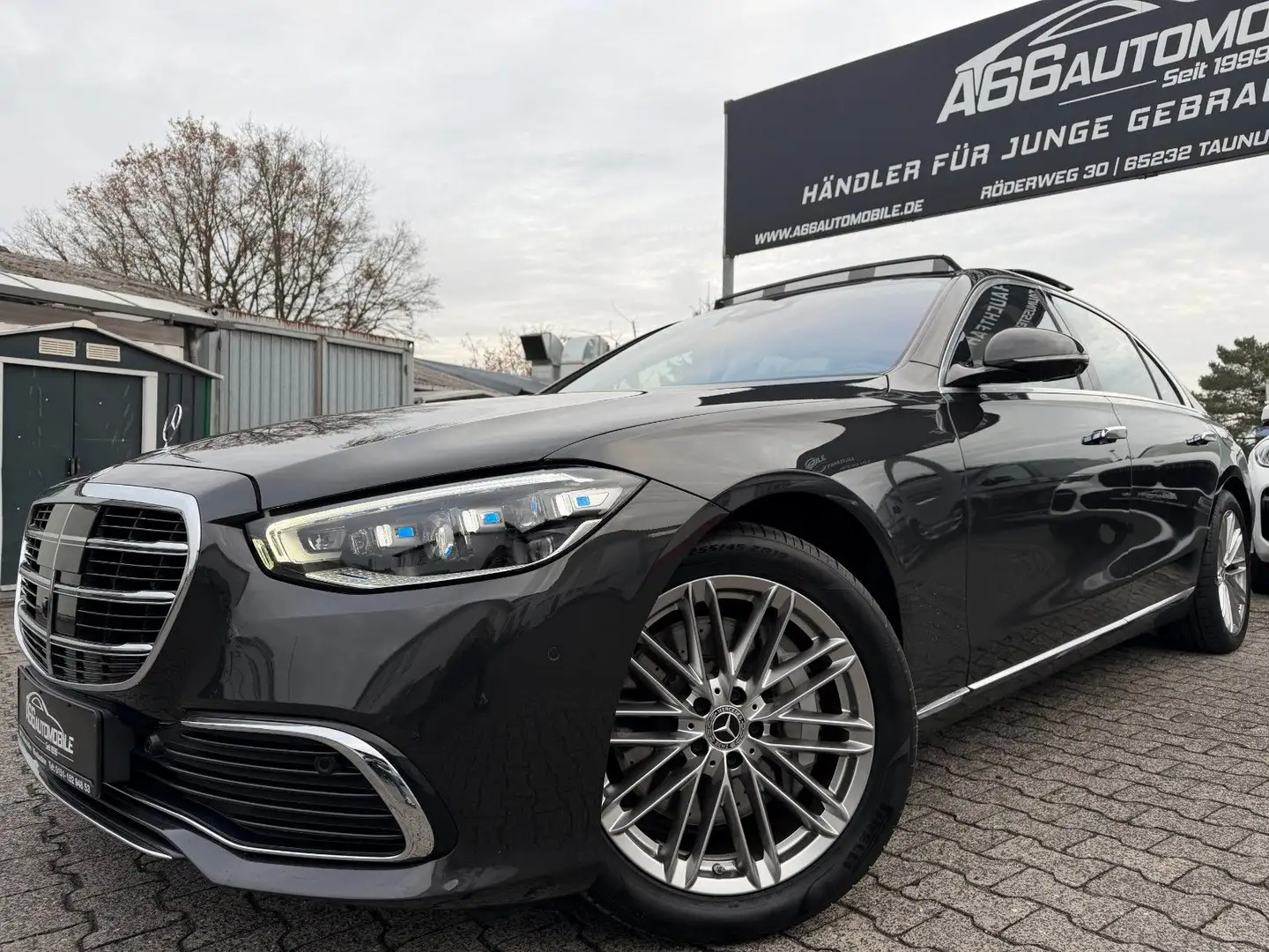 Mercedes-Benz S 580 e LANG Manufaktur*HA-Lenk*Chauffeur*TV Grau - 1