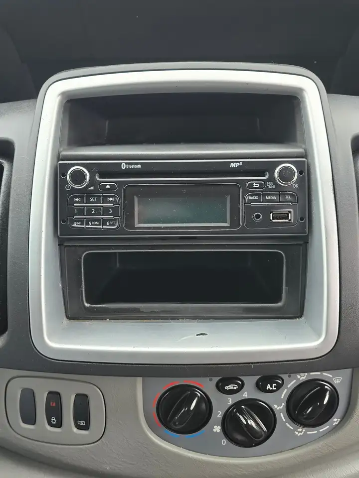 Opel Vivaro L1H1 2,7t Kredit – Bild 19