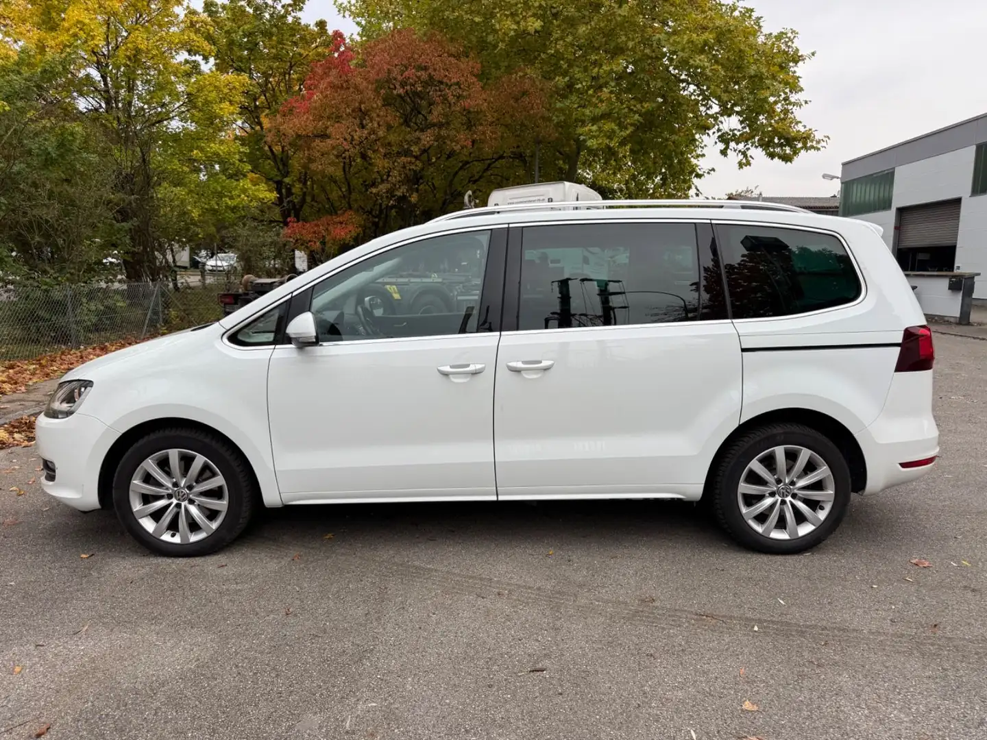 Volkswagen Sharan Highline BMT/Start-Stopp Automatik EURO 6 Weiß - 2