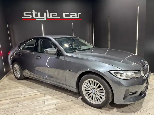 BMW 320 320e