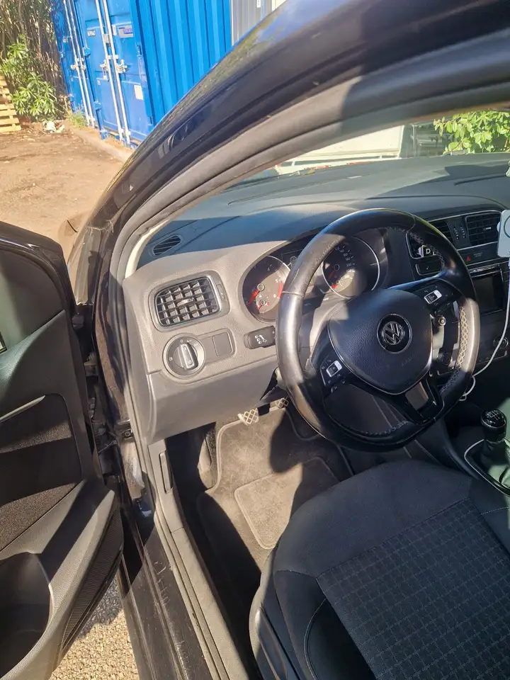 Volkswagen Polo Citadine 5 portes — photo 3