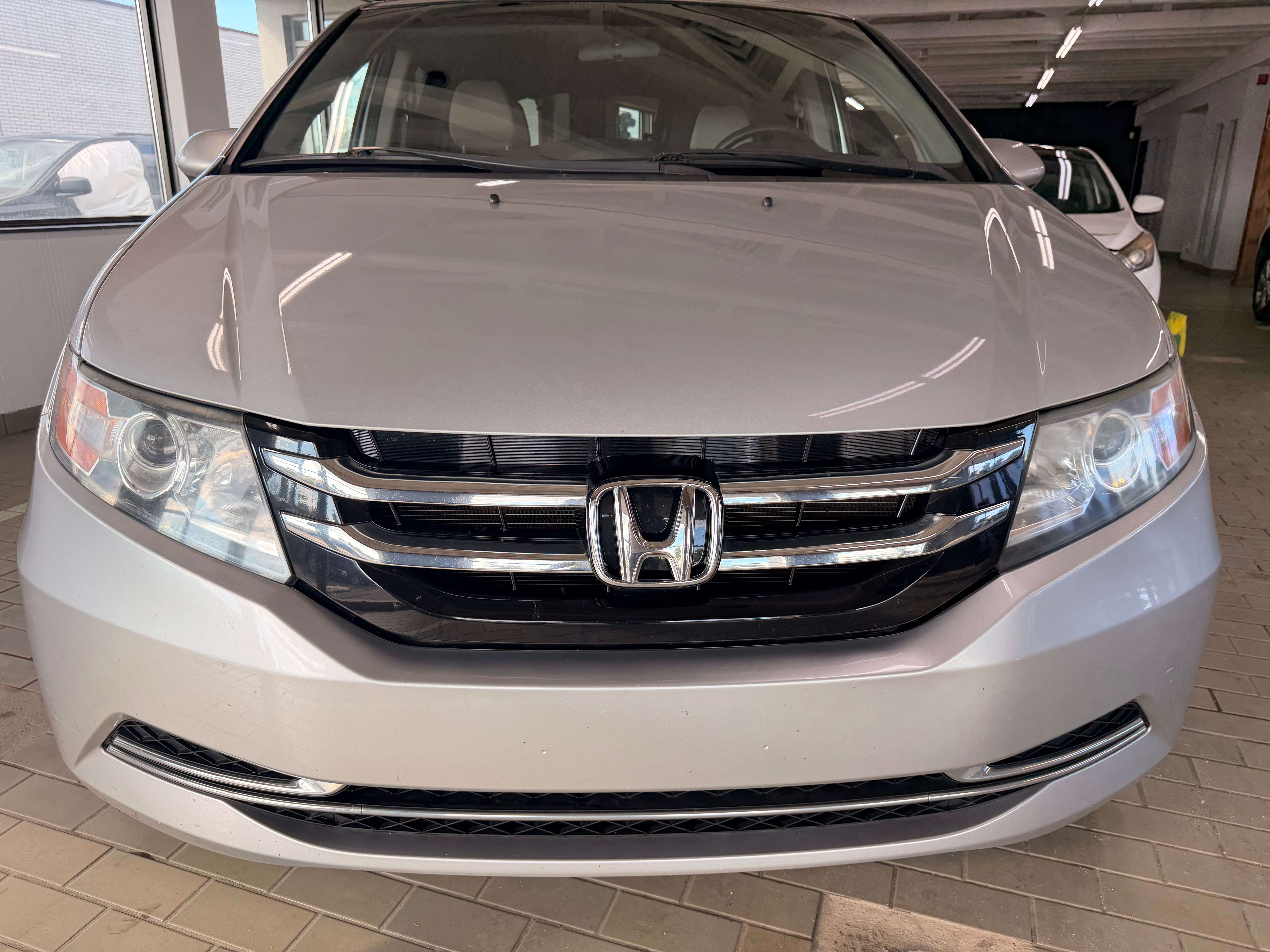 2015 Honda Odyssey EX - Image 8