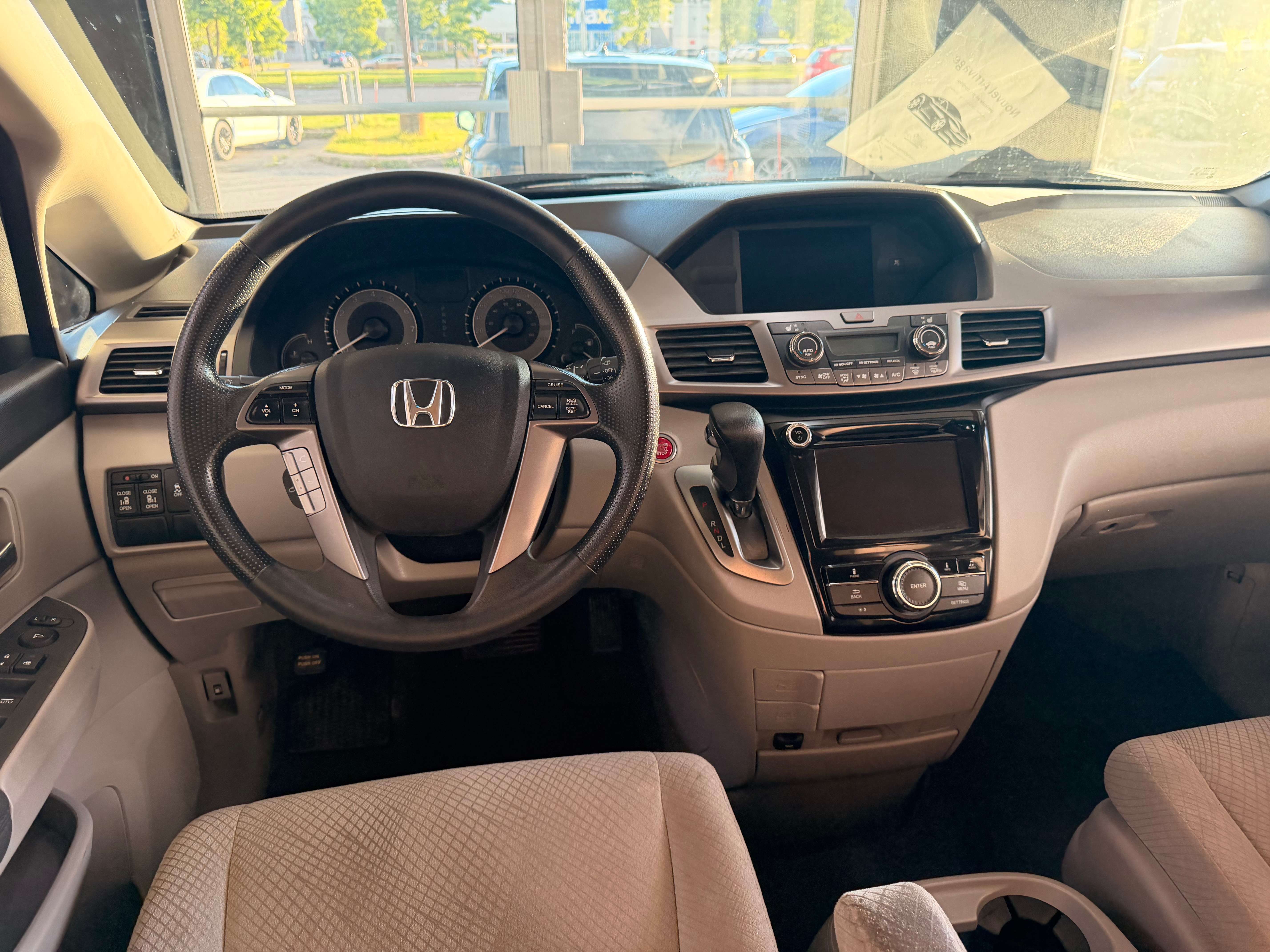 2015 Honda Odyssey EX - Image 15