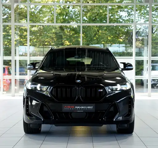 BMW X6 M view 4