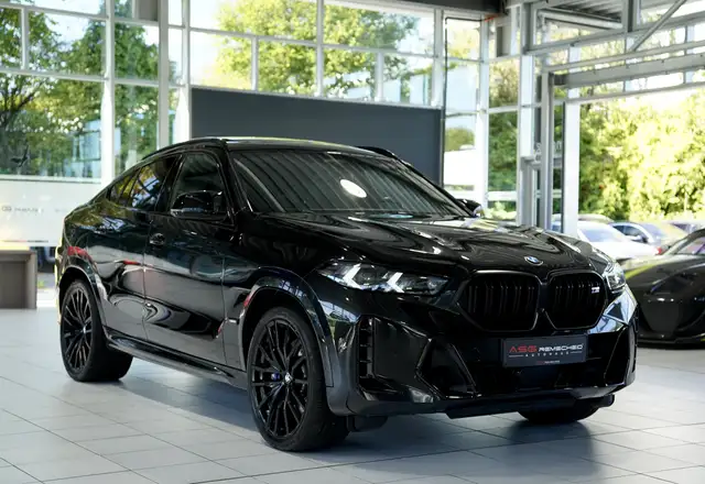 BMW X6 M view 7