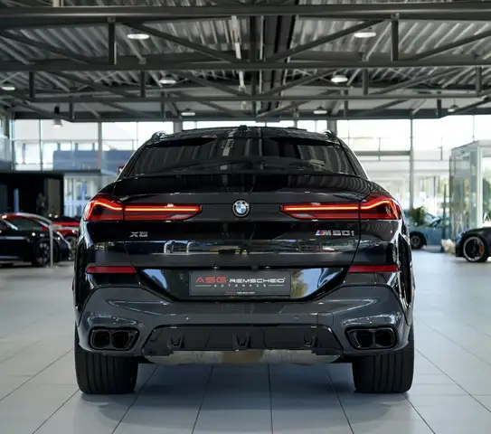 BMW X6 M view 10