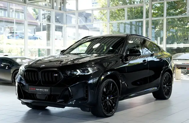 BMW X6 M view 6