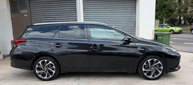 Toyota Auris view 2