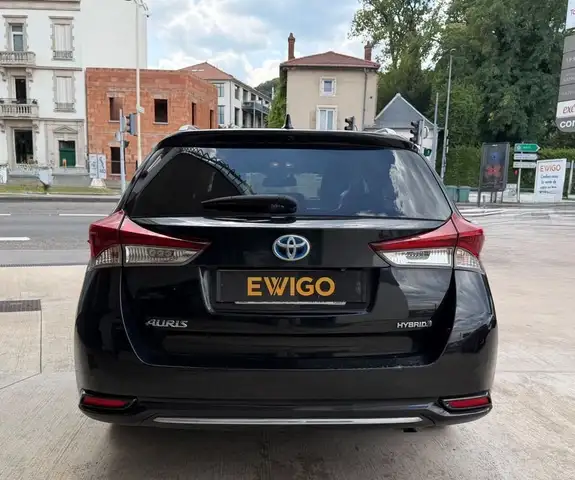 Toyota Auris view 4