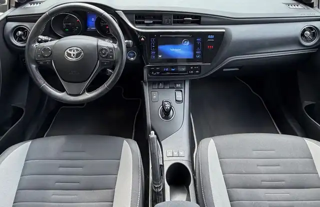 Toyota Auris view 11