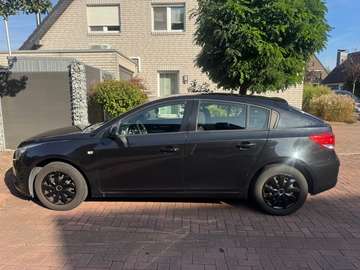Cruze 1.6 LT