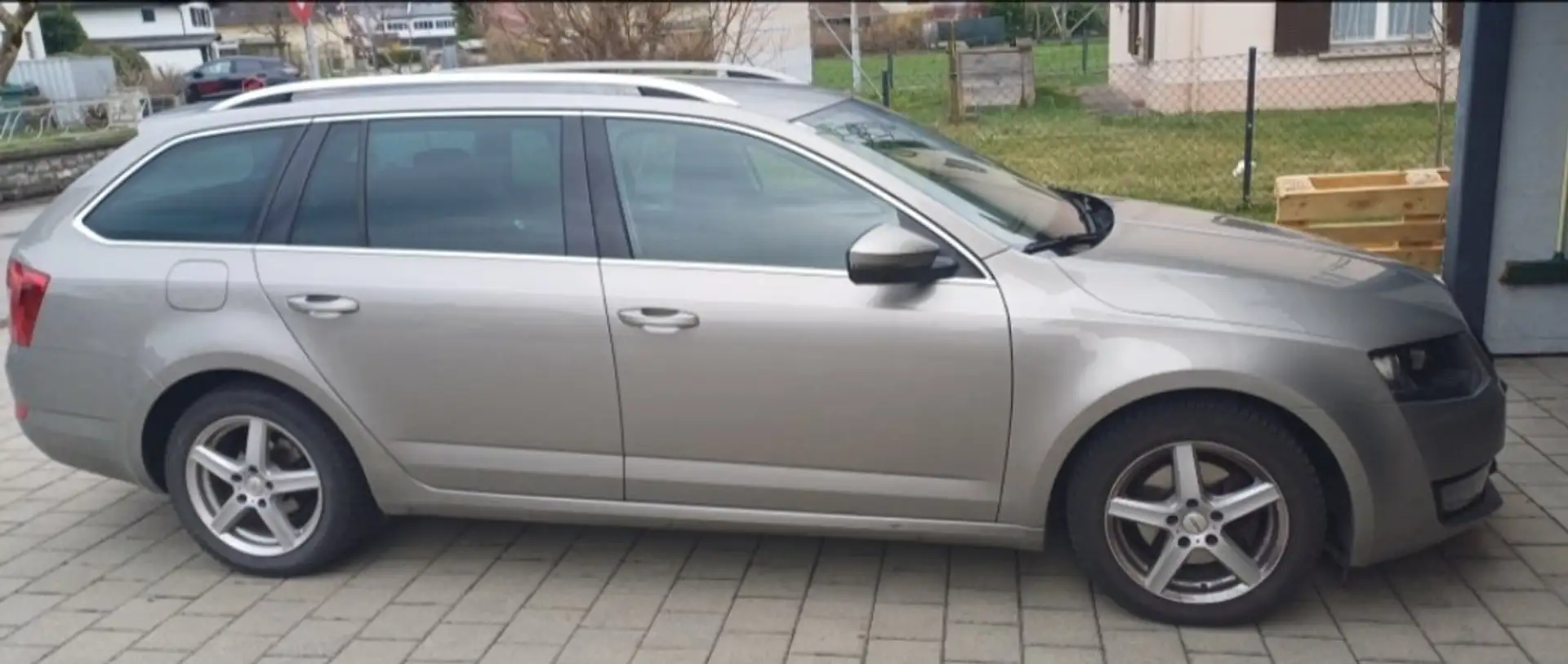 Skoda Octavia Octavia Combi 2,0 TDI Style Style Silber - 1