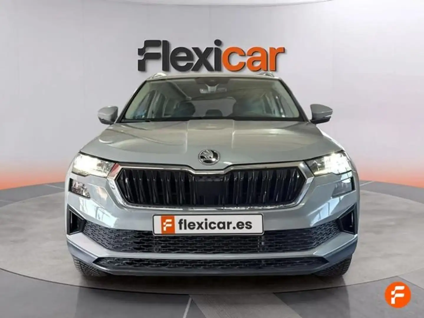 Skoda Karoq 1.5 TSI Design ACT DSG 110KW Gris - 2