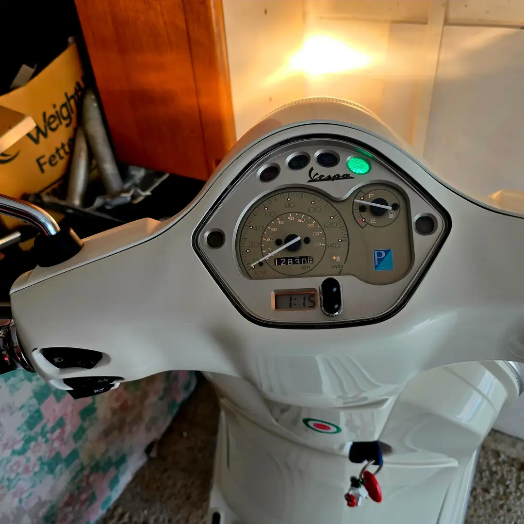 Vespa 125 LX Biały - 2