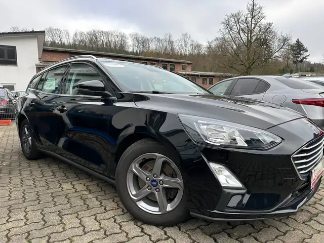 Ford Focus 1.5 TDCI St&St Cool+Connect NAVI+KLIMA+6 GANG+PDC+SHZ+TEMPOMAT
