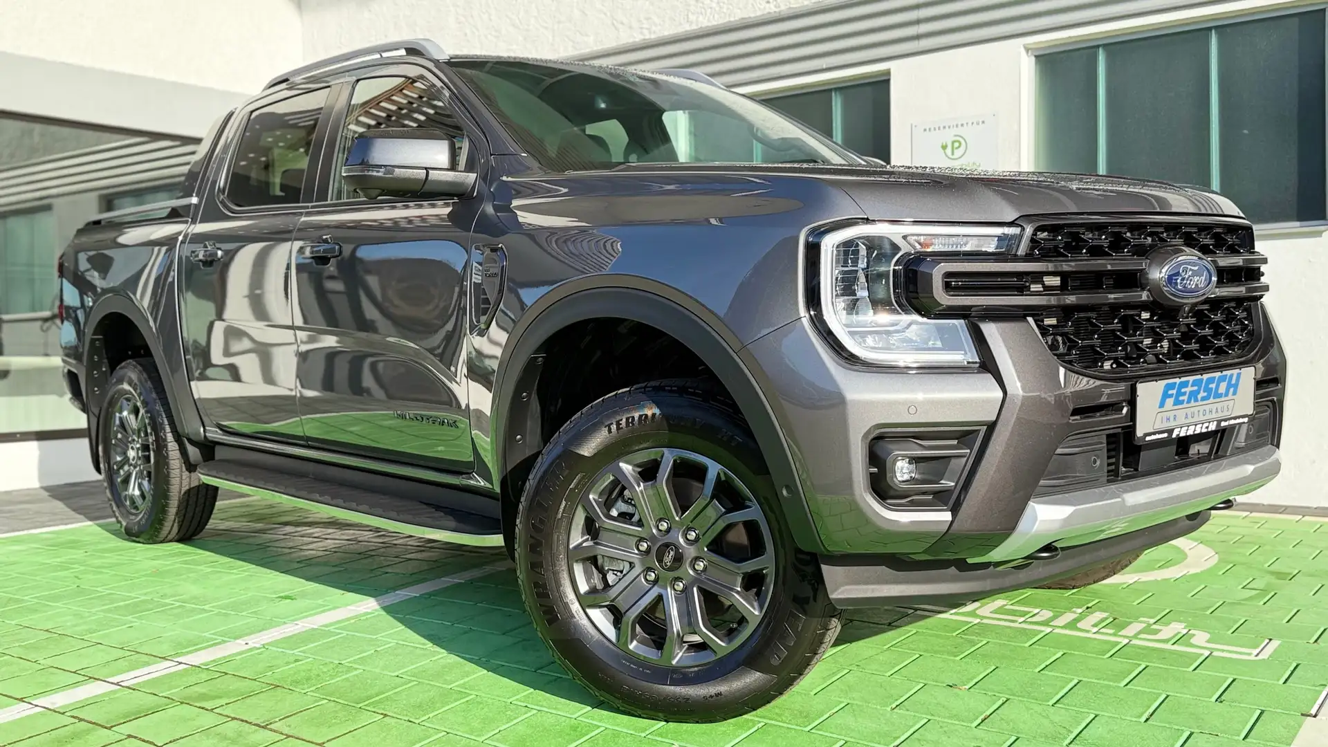 Ford Ranger Wildtrak e-4WD Doka Autom. m. Mountain Top uvm Сірий - 1