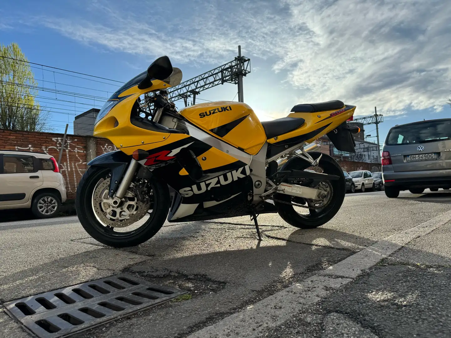 Suzuki GSX-R 600 žuta - 2